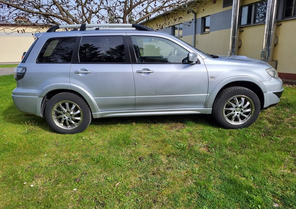 Mitsubishi Outlander cena 18700 przebieg: 327000, rok produkcji 2005 z Rzeszów małe 154